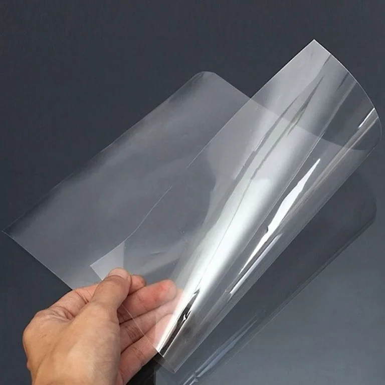 طلق بی رنگ‌شفاف